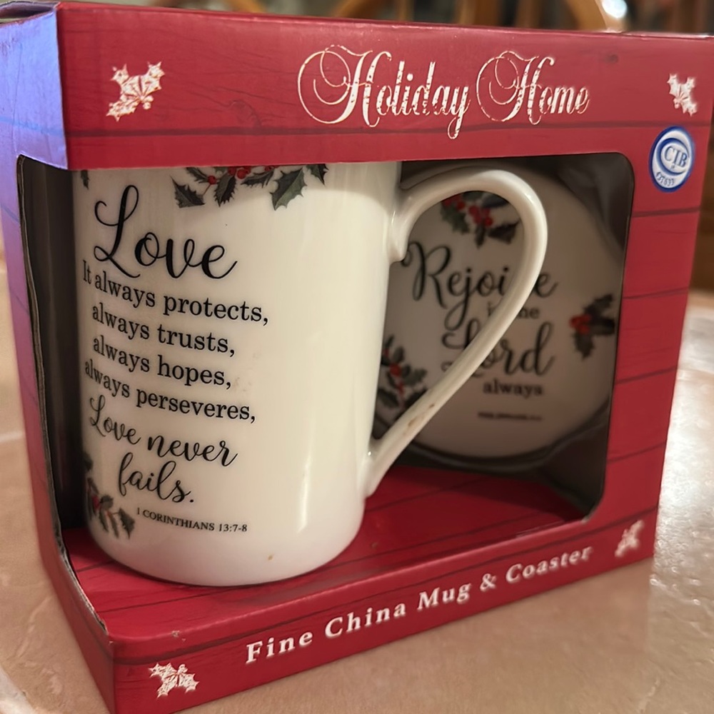 NWT HOLIDAY HOME SET